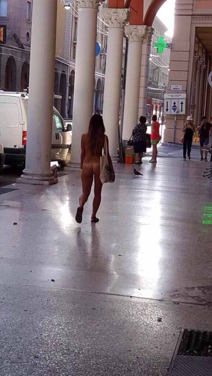 Nude In Public & All beautifull things