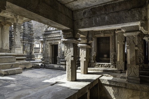 Bateshwar group of temples, Madhya Pradesh, photo by Kevin Standage, more at https://kevinstandageph