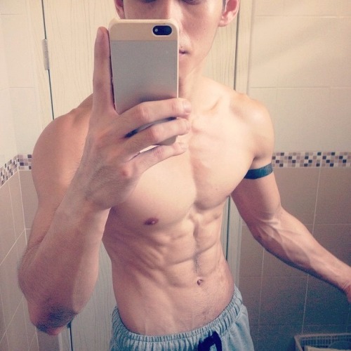 6sg:  I love the first photo. http://6sg.tumblr.com/archive
