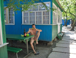    Russian naturist ?http://blogzen00.tumblr.com/