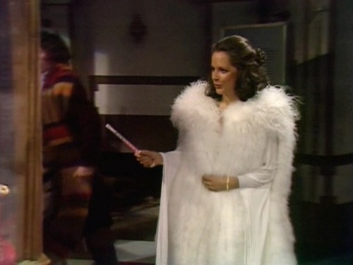 stitching-in-time:My Favorite Dresses from Doctor Who:Romana I’s white dress and feather cape in ‘Th