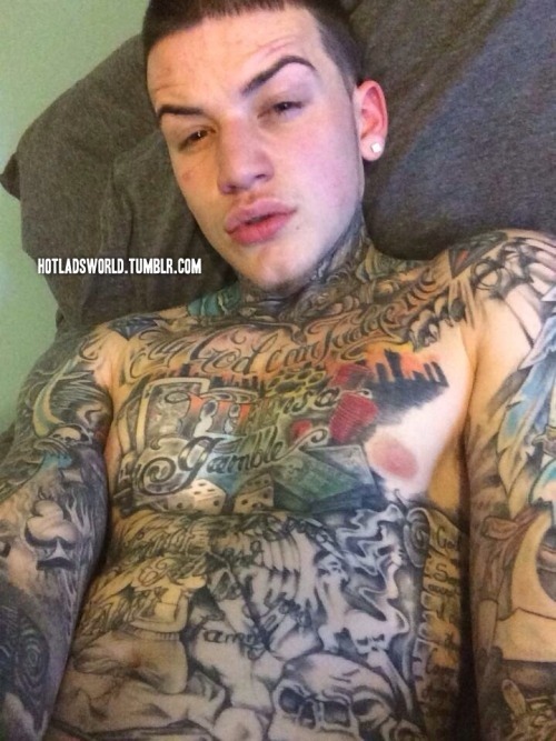 wolveschav:  #ink #wank sexy lad