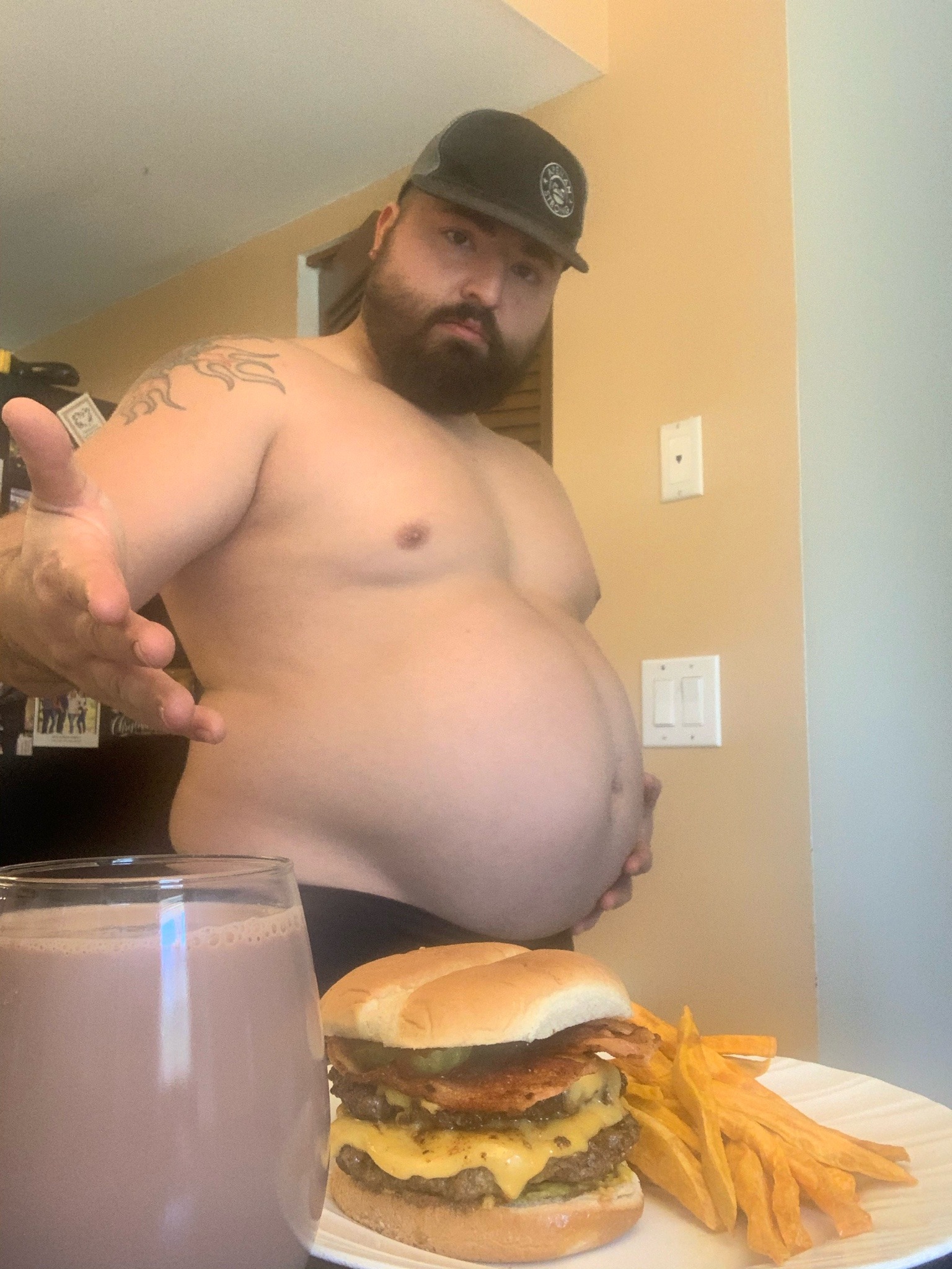 alphabelly:On today’s menu - Bacon Double Cheeseburger, Sweet Potato Steak Fries and a huge glass of chocolate milk to wash it down with. Get you a belly boy that actually knows how to cook!