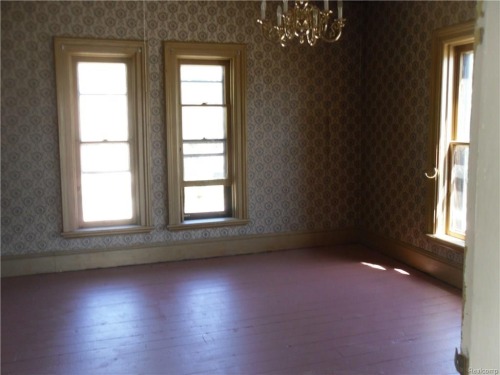 $119,900/4 br purple palaceLapeer, MI