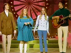 johnentwlstle:  The Mamas & the Papas performing Dancing in the Street 