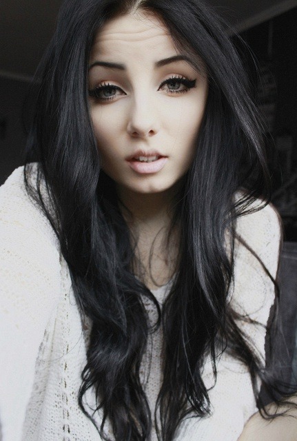 cvriouser:  New sidebar. :]  HOW ARE YOU NOT TUMBLR FAMOUS YOU ARE PERFECT