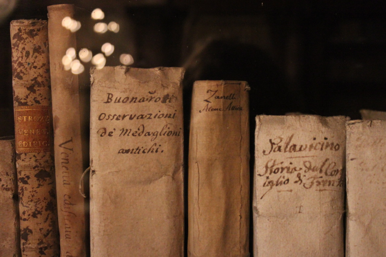 the-solitary-cyclist: Some very old books at Museo Correr, Venice 
