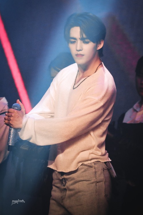All The Men In The World Will Always Look Ugly To Me As Long As Choi Seungcheol Is Alive