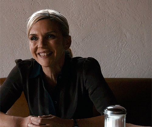 kimwexlersponytail:Rhea Seehorn as Kim Wexler in Better Call SaulS06E05 Black and