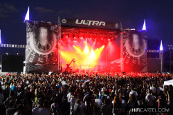 electronicflow:  Festival production has gotten so much more advanced in the last few years. This is Ultra, Tomorrowland, and EDC respectively, from 2010-2014. I think it is crazy to sit back and think about how far we have come as a community in the