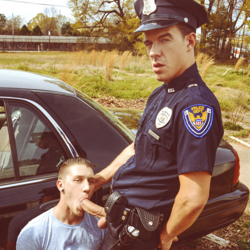 copericson4u:  redskinbd:  Cuff me to blow you, officer ! Then skull fuck me !   In just a moment the situation is turned around