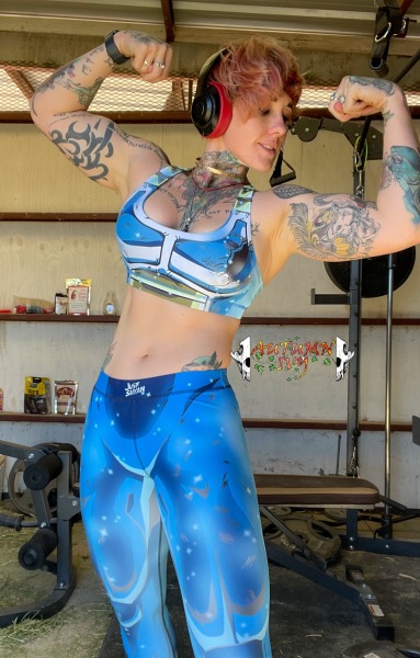 xxautumnivyxx:Taking a second to seize the moment where I was feeling good.Life can drag us, but acknowledging where we’ve been and where we made it to can be huge. Keep pushing!(Clothing by Just Saiyan Gear - Discount code AUTUMNIVY10)