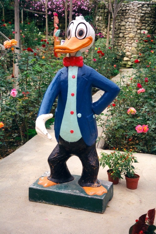 “Mickey Maus” and “Donald Duck,” Statues, Rose Centre, Cameron Highlands, Ma