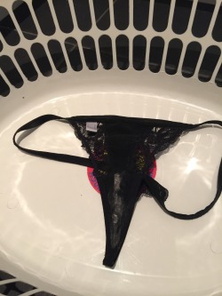 knickerfetish:  These are her after gym knickers.