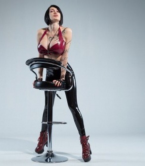 wetshine:  Ariane Saint Amour