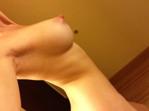 clubkayden:  And some tits for good measure. adult photos
