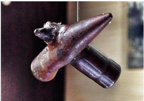 coolthingoftheday:A pair of bullets that collided mid-air at Gallipoli during World War. I. 