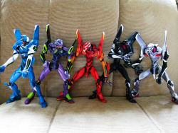 anodynegeno:  I GOT A BIG BOX OF EVAS TODAY!!! Someone sold these guys in a big lot for an unbelievably low price—less than the usual asking price of just one of these babies by their lonesome! They’re Kaiyodo Xebecs I believe and absolutely gorgeous.