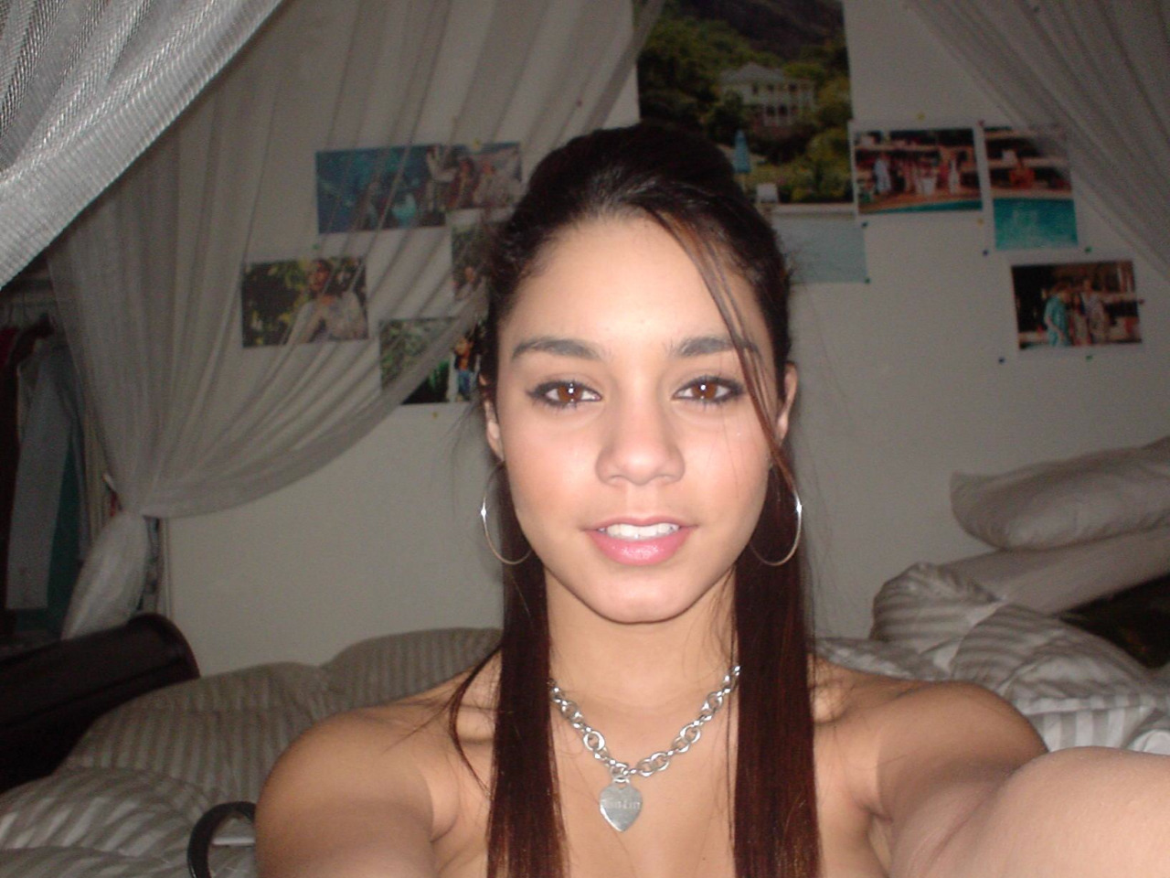 favorcelebs:  Vanessa Hudgens