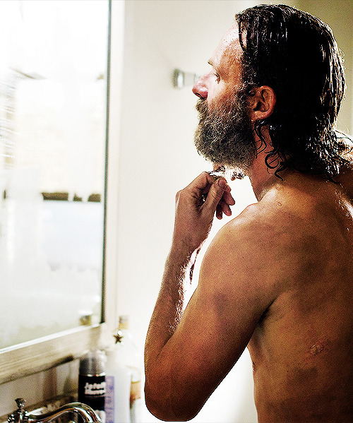 fuckyeahthewalkindead:  Rick’s entire motivation is he’s going undercover. He’s