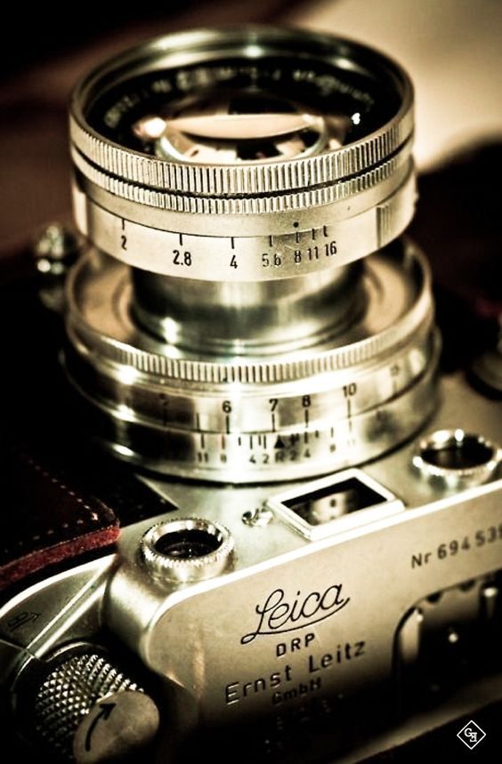 gentlemansessentials:  Leica  Gentleman’s Essentials