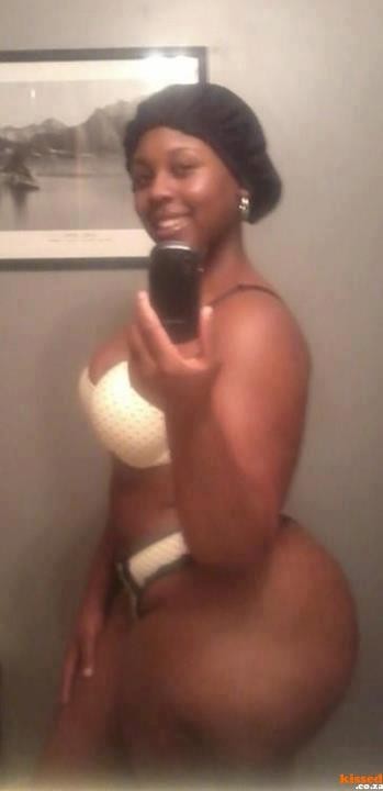 coolbeautifulblackwomenfan:    Damn she thick