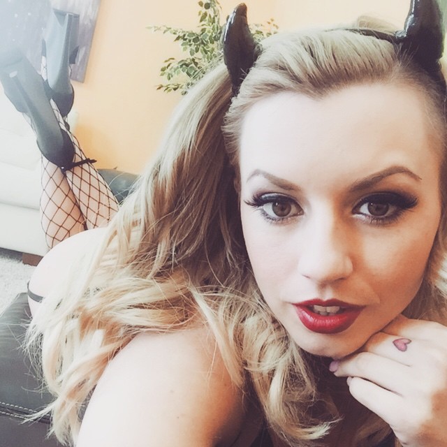 Lexi Belle