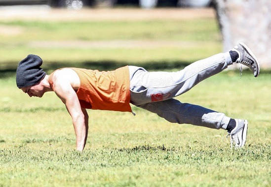 vjbrendan:  Yes Please… Gregg Sulkin Working Out in Studio Cityhttp://www.vjbrendan.com/2016/03/yes-please-gregg-sulkin-working-out-in.html