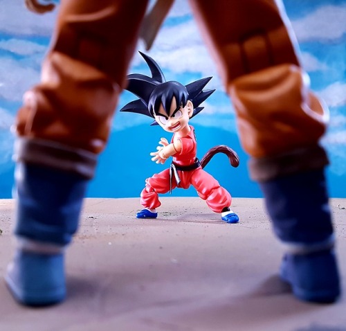 Having too much fun with this Kid Goku figure!