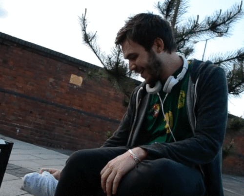 footlandia:  drakebois:Elliott | source: grahamh.co.ukA British lad becomes very