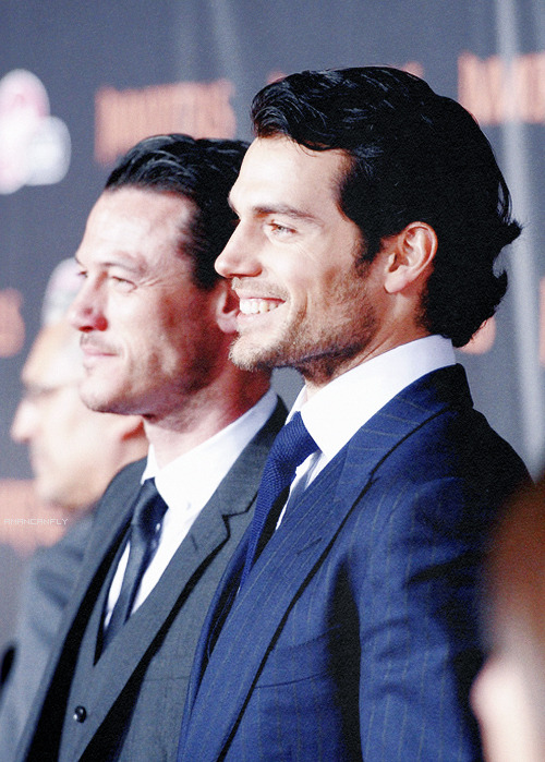 amancanfly:
“ Henry Cavill and Luke Evans at the Immortals World Premiere in Los Angeles, 7th November, 2011.
”