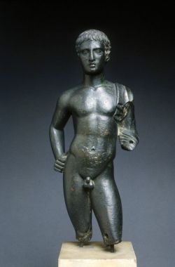 boysnmenart:  Etruscan, 4th century BC, bronze                          