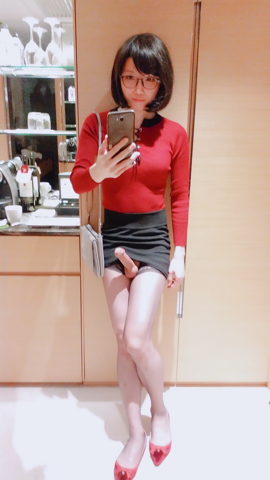 yoooout:全身紅都係要輸$$ 😓