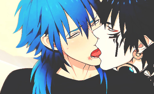 envy-and-pride:   envy-and-pride:  DRAMAtical Murder :Â Beach scene // Aoba x Ren