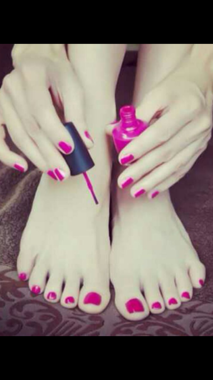 onlythebesttoesucker:  I think short sexy toes are the preferred for me!