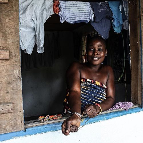 paintmemidnightblue:
“ yagazieemezi:
“ Through Monrovia, Liberia. By Yagazie Emezi
https://www.instagram.com/yagazieemezi/
”
Beautiful people 😍😍😍
”