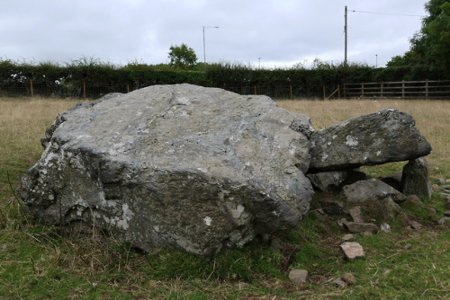 Ty Mawr Passage Grave, Menai Straits, Anglesey, 14.8.18.Another first visit for me. This sad pile of