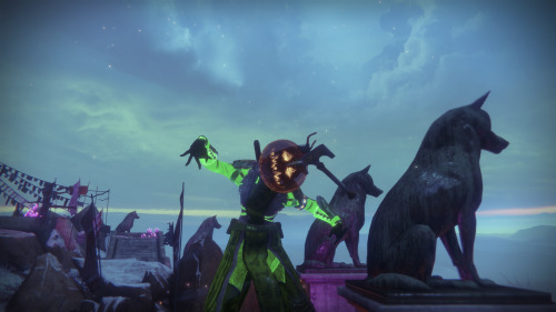 Some Destiny players have said that helmet parts clipping through the Festival of the Lost’s Jackoly