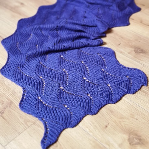 #throwbackthursday . Luftbläschen Scarf - a combination of brioche and lace stitches. The knitt