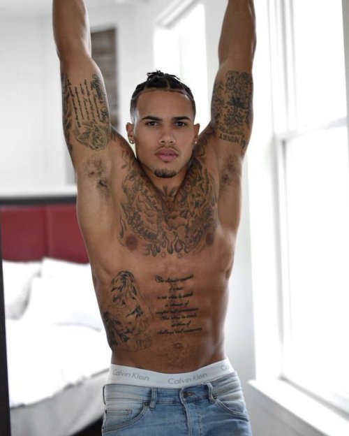 brotherbro:  ohmyfineassmen:😍 ☯