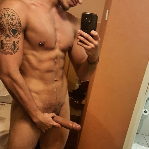 Porn betoshotlatinmen:  Beto’s Cornerhttps://betoshotlatinmen.tumblr.com/ photos