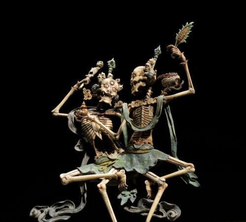 mortem-et-necromantia:Citipati.Citipati, Lord of the Cemetery, is a Tibetan Buddhist figure which lo