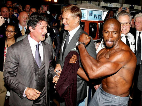 ultra-plumbersplumbum: crownedpatriot: smokeybissli: current mood: terry crews yelling and tearing o