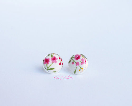 Handmade tiny earrings rose by Coco_Flower on Flickr.