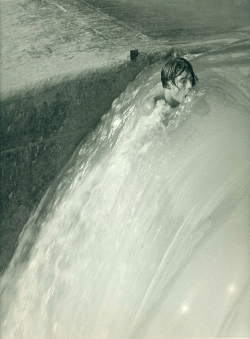 thenewloverofbeauty:George Daniell:  Bather  (1950s)