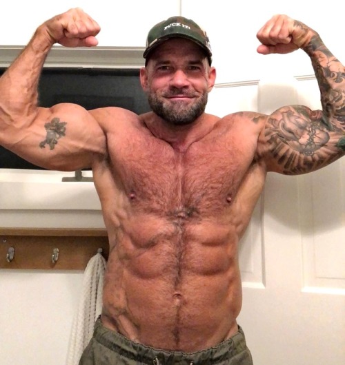 papabearscum:  This Man is perfection. i adult photos