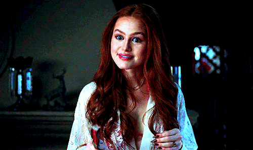cherylblossom: Tabitha: *is chilly* Cheryl: *is chilling* 