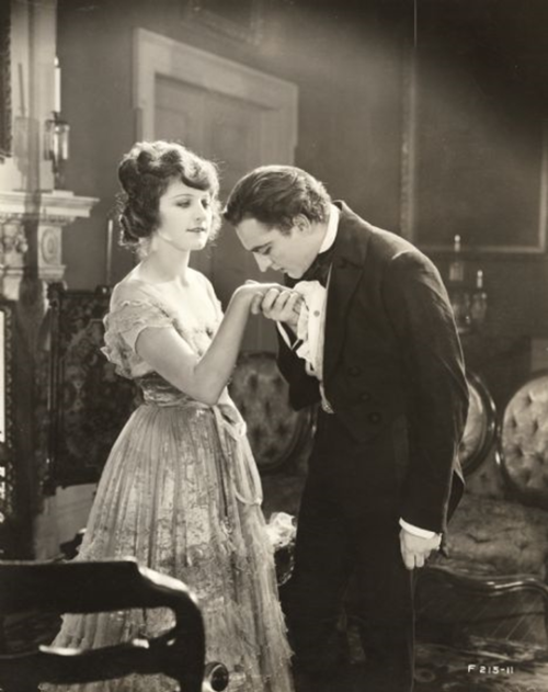 sangfroidwoolf:Martha Mansfield and John Barrymore in a scene still from Dr. Jekyll and Mr. Hyde, 19
