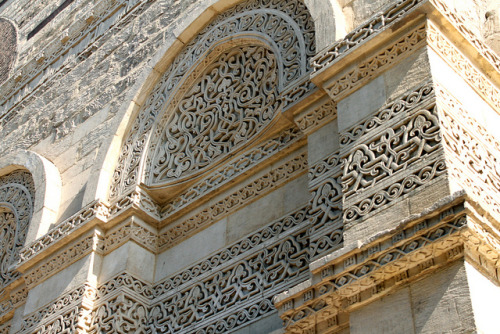 beautyartislam:Mosque on Moez Street, Cairo, Egypt.