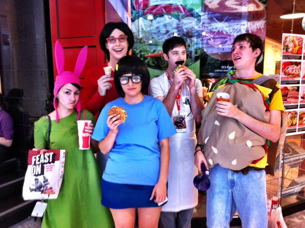 iheartchaos:  Bob’s Burgers Cosplay via ACParadise 